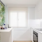 “the Palms” New, Ac, Terrace, Calm Near Old Town *