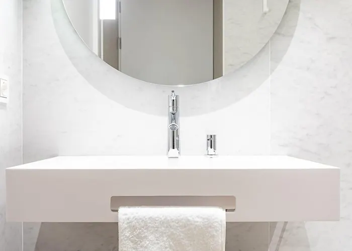 Apartment “the Palms” New, Ac, Terrace, Calm Near Old Town San Sebastián