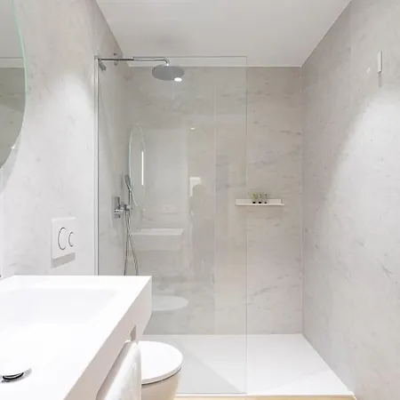 “the Palms” New, Ac, Terrace, Calm Near Old Town Apartman *