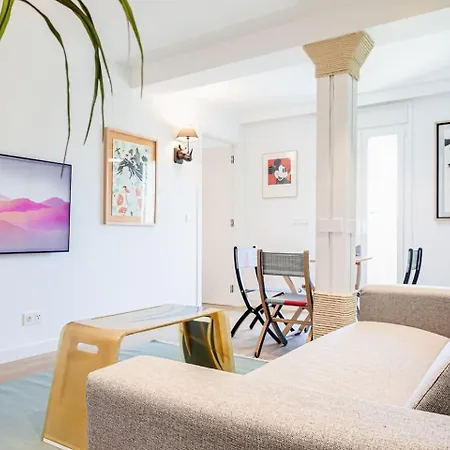 “the Palms” New, Ac, Terrace, Calm Near Old Town San Sebastián
