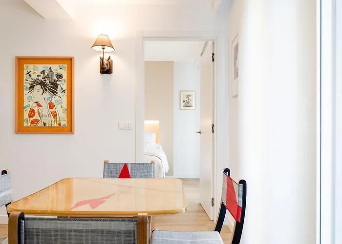 Apartament “the Palms” New, Ac, Terrace, Calm Near Old Town San Sebastián