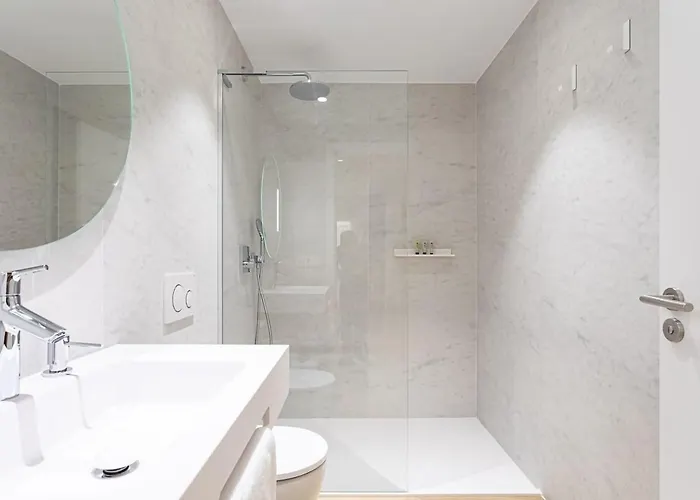 “the Palms” New, Ac, Terrace, Calm Near Old Town Apartament *