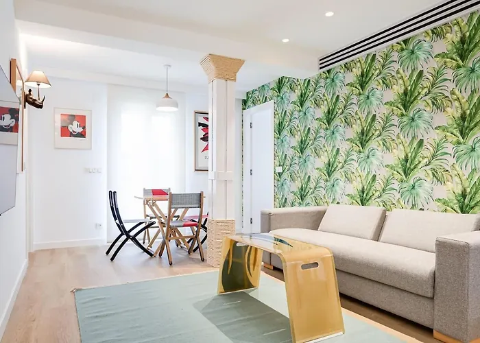 Apartament “the Palms” New, Ac, Terrace, Calm Near Old Town