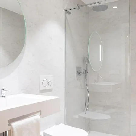 The Palms New, Ac, Terrace, Calm Near Old Town *